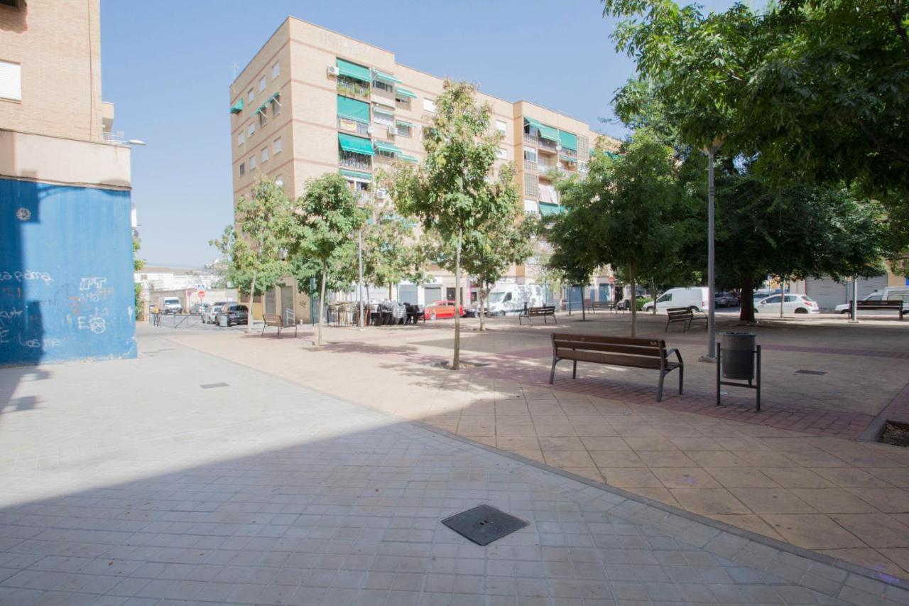 Piso Estadio De Los Carmenes Granada Exteriér fotografie